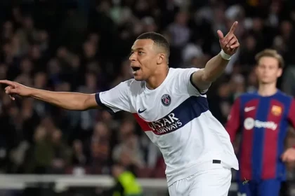 PSG e Dortmund revertem desvantagens e farão semi da Champions