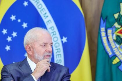 Veja cita pesquisa realizada pela Paraná Pesquisas.