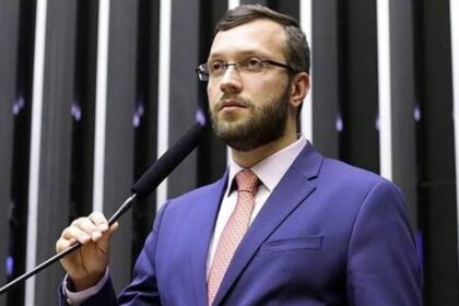PR Portais cita pesquisa realizada pela Paraná Pesquisas em Londrina.