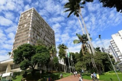 Band cita pesquisa realizada pela Paraná Pesquisas em Campinas.