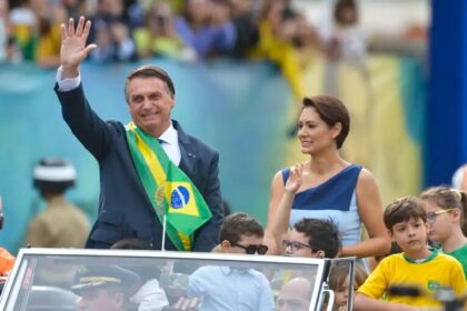 O Farol Diário cita pesquisa realizada pela Paraná Pesquisas.