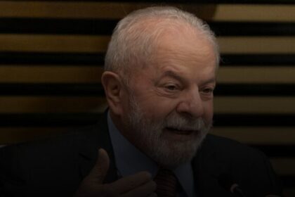 Blog Junior Takamoto cita trabalho da Paraná Pesquisas.