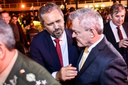O Estado CE cita pesquisa realizada pela Paraná Pesquisas em Fortaleza.