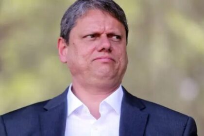 Revista Oeste cita pesquisa realizada pela Paraná Pesquisas em Praia Grande.