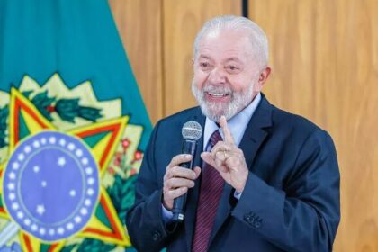 Brasil 247 cita pesquisa realizada pela Paraná Pesquisas em Salvador.