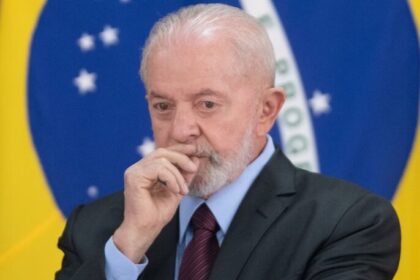 Metrópoles cita pesquisa realizada pela Paraná Pesquisas.
