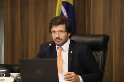 Jornale cita pesquisa realizada pela Paraná Pesquisas em Londrina.