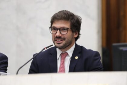 Poder 360 cita pesquisa realizada pela Paraná Pesquisas em Londrina.