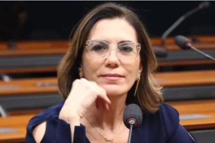 Revista Oeste cita pesquisa realizada pela Paraná Pesquisas em Santos.