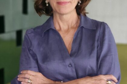 JW News cita pesquisa realizada pela Paraná Pesquisas em Santos.