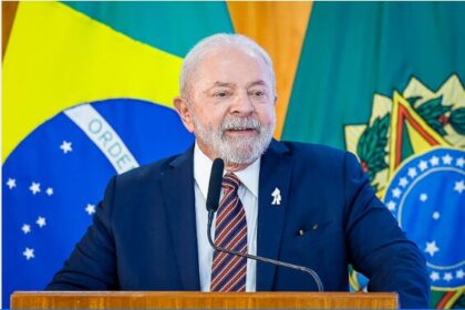 D'ponta cita pesquisa realizada pela Paraná Pesquisas em Santos e Guarujá.