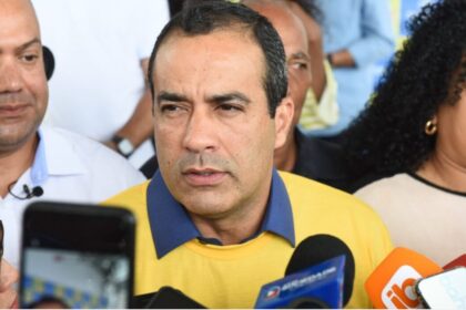 Política Livre cita pesquisa realizada pela Paraná Pesquisas em Salvador.