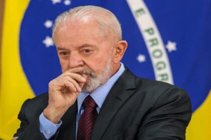 BM&C News cita pesquisa realizada pela Paraná Pesquisas.