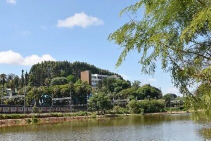 Band cita pesquisa realizada pela Paraná Pesquisas em Caieiras.