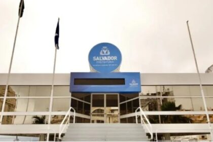 Band cita pesquisa realizada pela Paraná Pesquisas em Salvador.