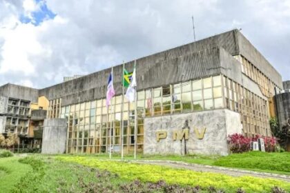 Band cita pesquisa realizada pela Paraná Pesquisas em Vitória.