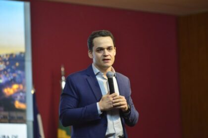 ES Brasil cita pesquisa realizada pela Paraná Pesquisas em Vitória.
