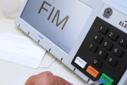 Blog do Esmael cita trabalho da Paraná Pesquisas.