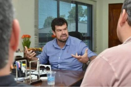 Acontece em Macaé e Região cita pesquisa realizada pela Paraná Pesquisas em Macaé.