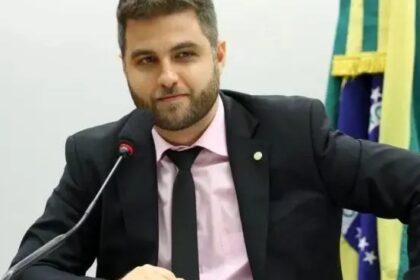Revista Oeste cita pesquisa realizada pela Paraná Pesquisas em Campos dos Goytacazes.
