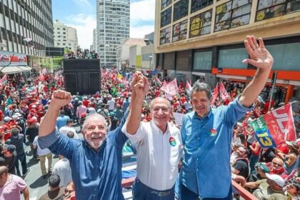 Diário do Centro do Mundo cita pesquisa realizada pela Paraná Pesquisas em São Paulo.
