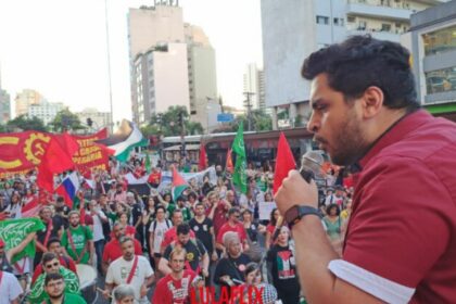 LulaFlix cita pesquisa realizada pela Paraná Pesquisas em São Paulo.