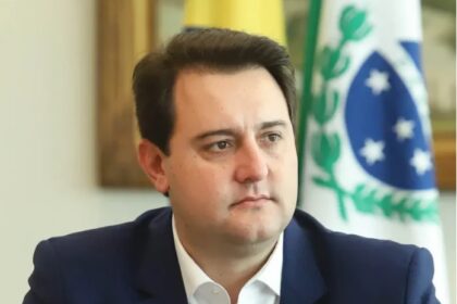 Folha de Curitiba cita pesquisa realizada pela Paraná Pesquisas no Paraná.