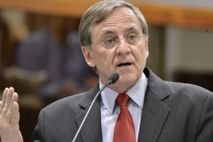 Tribuna do Planalto cita pesquisa realizada pela Paraná Pesquisas em Anápolis.
