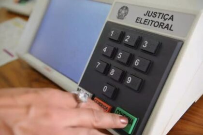 Diário do Poder cita pesquisa realizada pela Paraná Pesquisas em Saquarema.