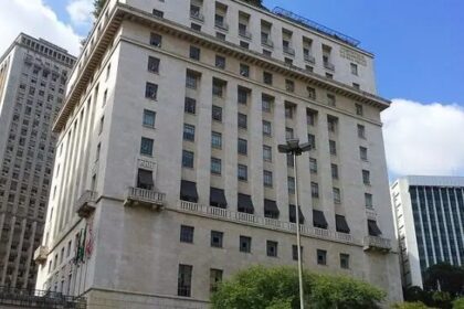 Revista Oeste cita pesquisa realizada pela Paraná Pesquisas em São Paulo.