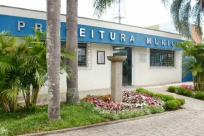 Band cita pesquisa realizada pela Paraná Pesquisas em Quatro Barras.