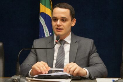 Carta Capital cita pesquisa realizada pela Paraná Pesquisas em Vitória.
