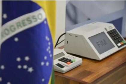 Revista Oeste cita pesquisa realizada pela Paraná Pesquisas em Mauá.