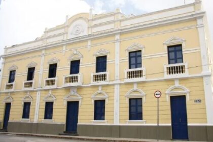 Band cita pesquisa realizada pela Paraná Pesquisas em Fortaleza.