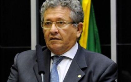 Tribuna da Bahia cita pesquisa realizada pela Paraná Pesquisas em Camaçari.