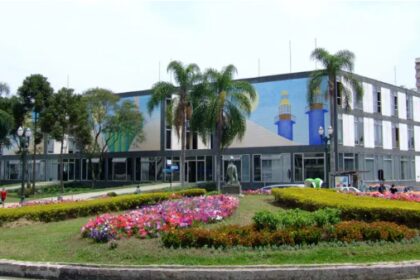 Band cita pesquisa realizada pela Paraná Pesquisas em Curitiba.