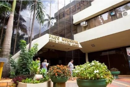 Band cita pesquisa realizada pela Paraná Pesquisas em Maringá.