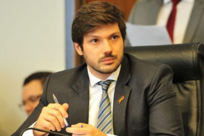 Poder 360 cita pesquisa realizada pela Paraná Pesquisas em Londrina.