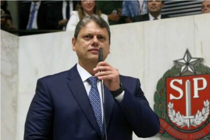 Diário do Poder cita pesquisa realizada pela Paraná Pesquisas.