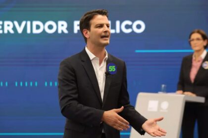 RIC cita pesquisa realizada pela Paraná Pesquisas em Curitiba.