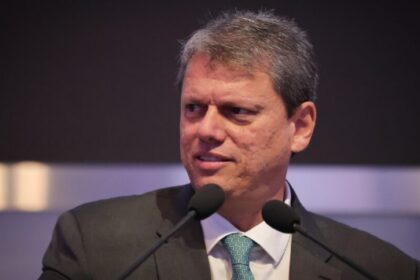 Gazeta do Povo cita pesquisa realizada pela Paraná Pesquisas.