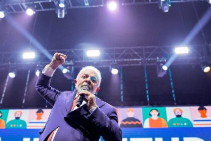 Conexão Política cita pesquisa realizada pela Paraná Pesquisas.