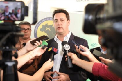Jornal Agora Paraná cita pesquisa realizada pela Paraná Pesquisas.