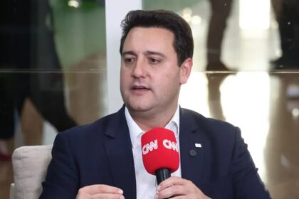 Folha de Londrina cita pesquisa realizada pela Paraná Pesquisas.