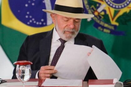Poder 360 cita pesquisas realizada pela Paraná Pesquisas.