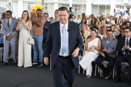 Blog do Elimar Côrtes cita pesquisa realizada pela Paraná Pesquisas.