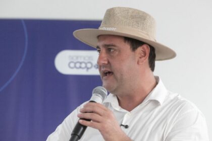 Gazeta do Povo cita pesquisa realizada pela Paraná Pesquisas.