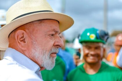 Metrópoles cita pesquisa realizada pela Paraná Pesquisas.