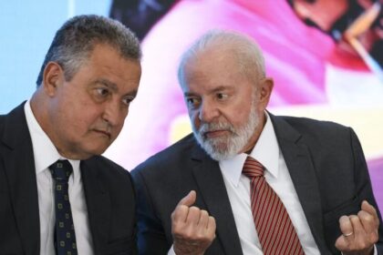 O Observador cita pesquisa realizada pela Paraná Pesquisas.
