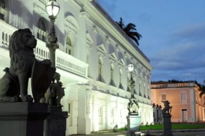 Band cita pesquisa realizada pela Paraná Pesquisas.